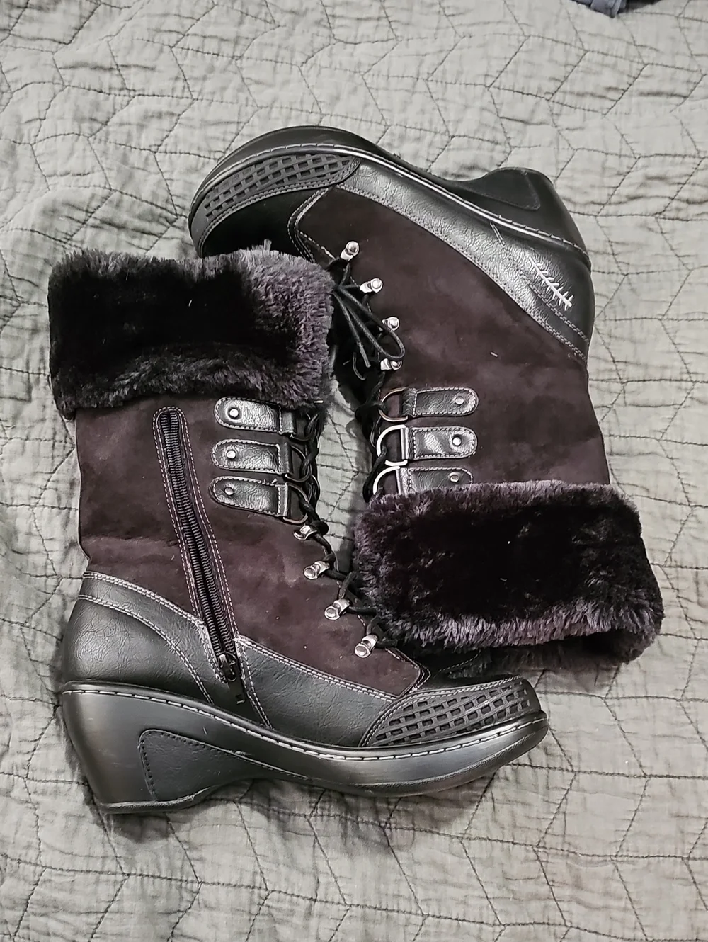 JBU Black Faux Fur Lace-Up Wedge Winter Boots
